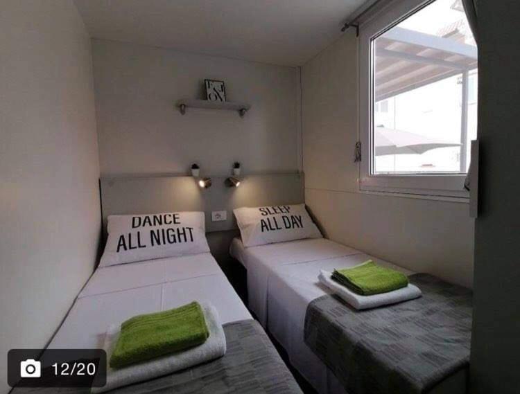Apartman As Pirovac Bagian luar foto