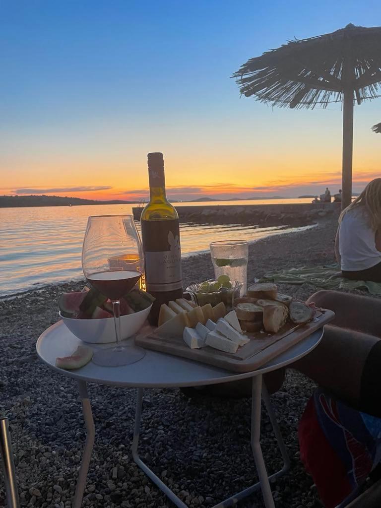 Apartman As Pirovac Bagian luar foto